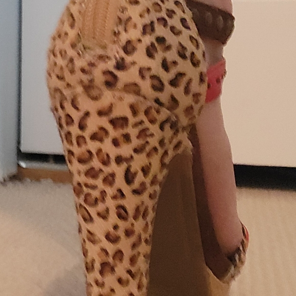 Jessica Simpson Platform Heels Size 7.5 leather upper and cork heel. - Picture 7 of 10